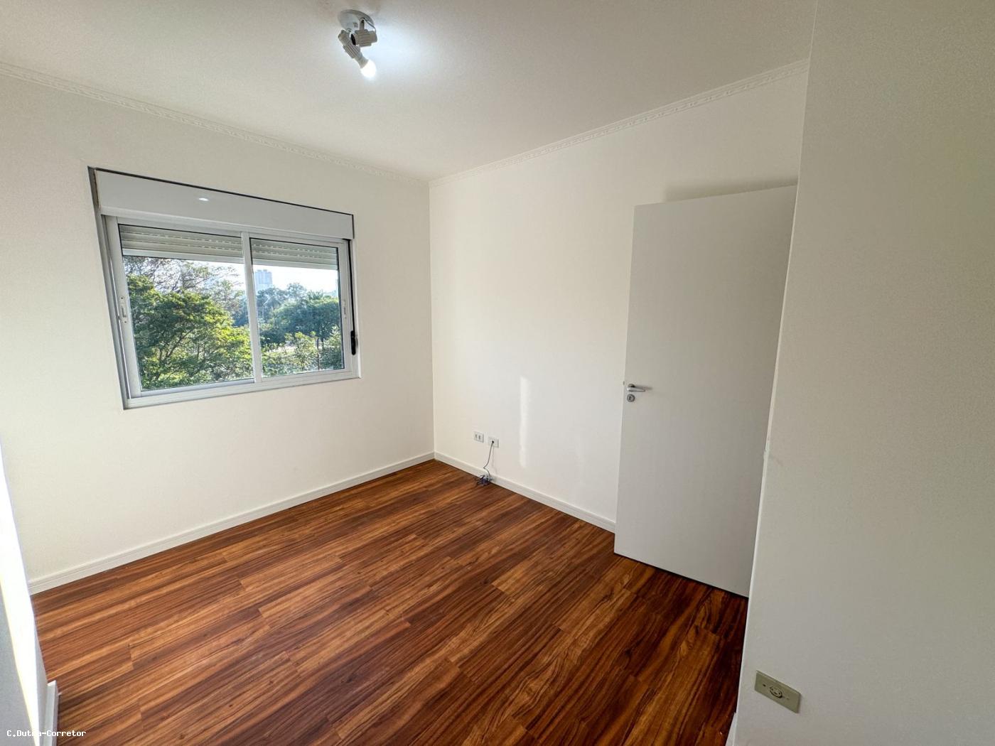 Apartamento à venda com 3 quartos, 94m² - Foto 12