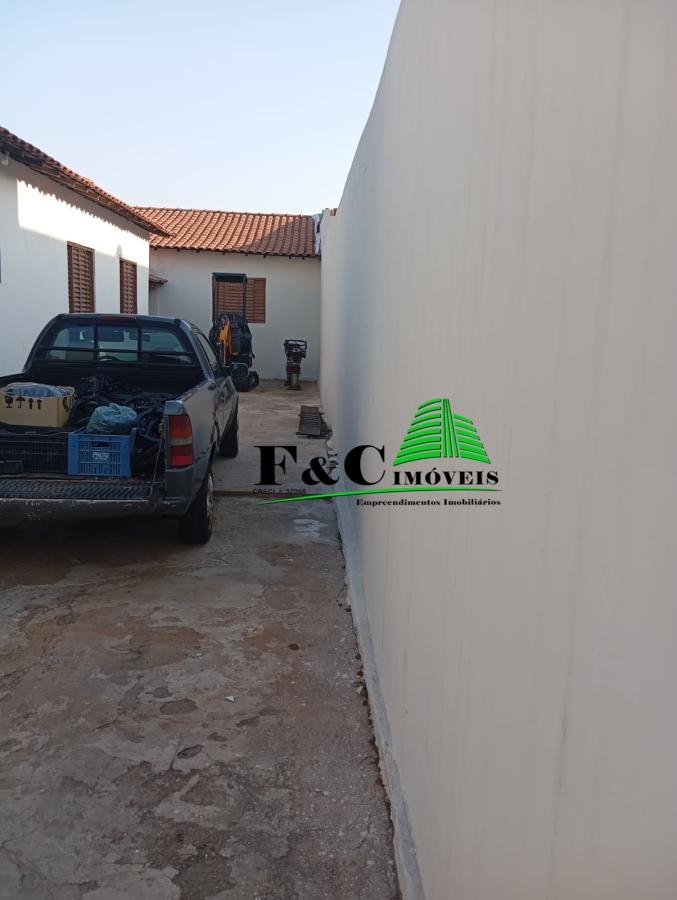 Casa à venda com 3 quartos, 200m² - Foto 16