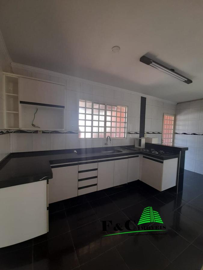 Casa à venda com 3 quartos, 250m² - Foto 30