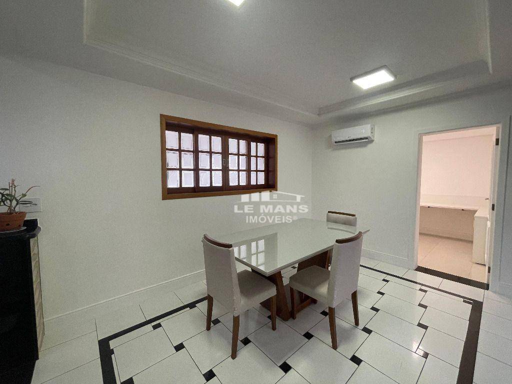 Casa de Condomínio à venda e aluguel com 3 quartos, 179m² - Foto 9