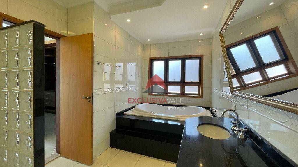 Casa de Condomínio à venda com 4 quartos, 420m² - Foto 43