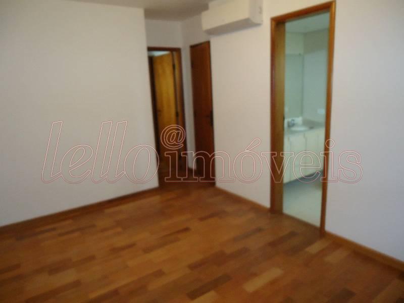 Apartamento para alugar com 4 quartos, 240m² - Foto 8