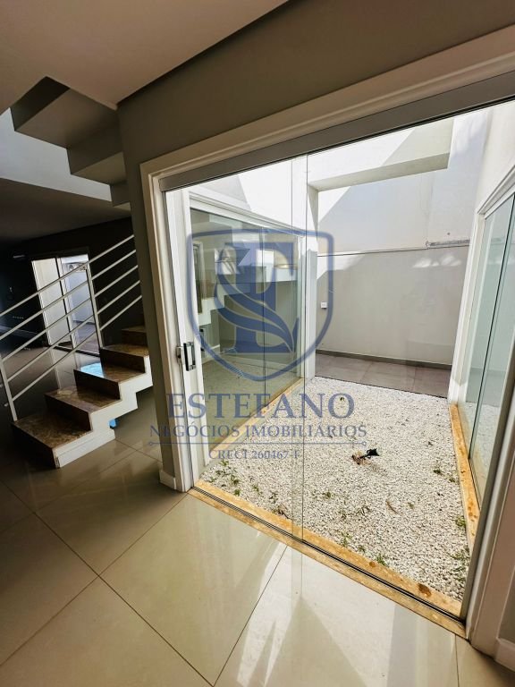 Casa à venda com 3 quartos, 360m² - Foto 3