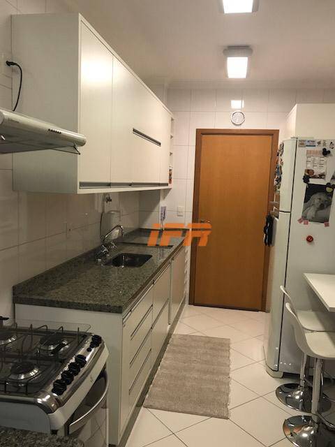 Apartamento à venda com 4 quartos, 134m² - Foto 6