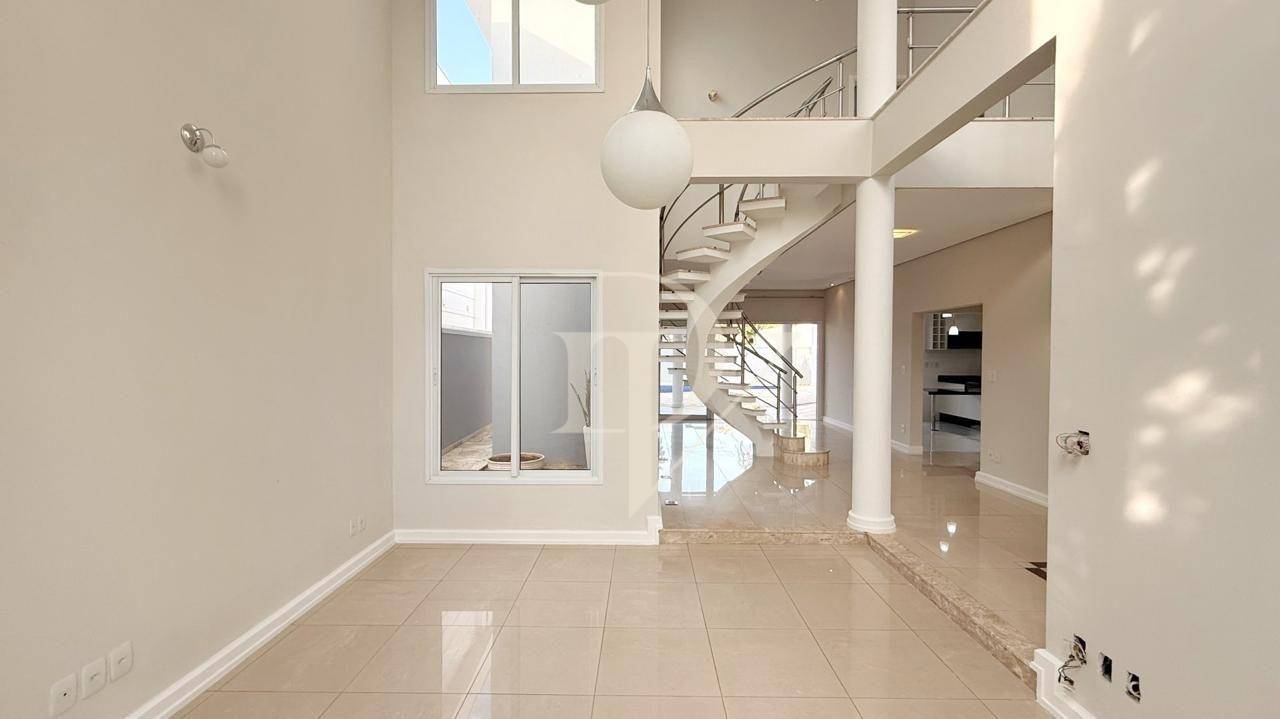 Sobrado, 3 quartos, 322 m² - Foto 2