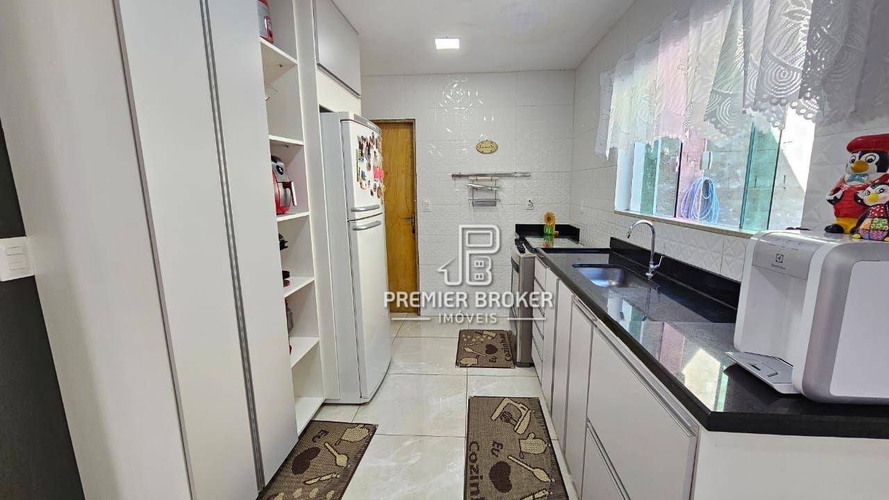 Casa de Condomínio para alugar com 3 quartos, 180m² - Foto 12