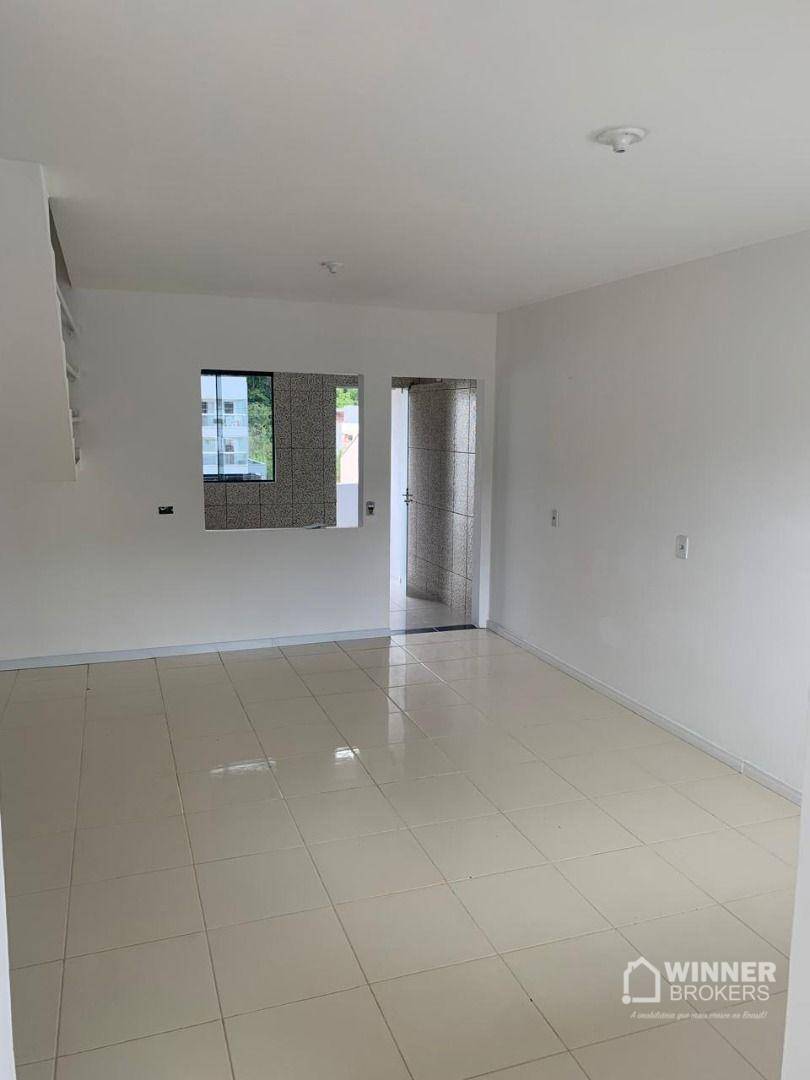 Sobrado à venda com 2 quartos, 110m² - Foto 2