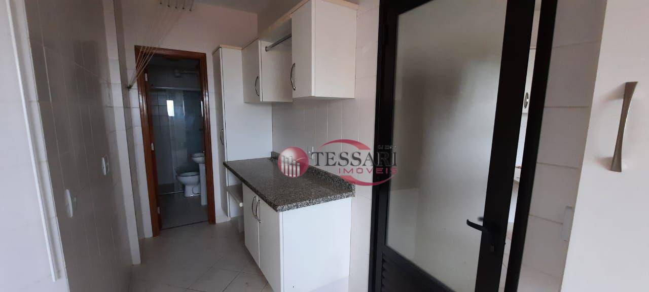 Apartamento para alugar com 3 quartos, 176m² - Foto 9