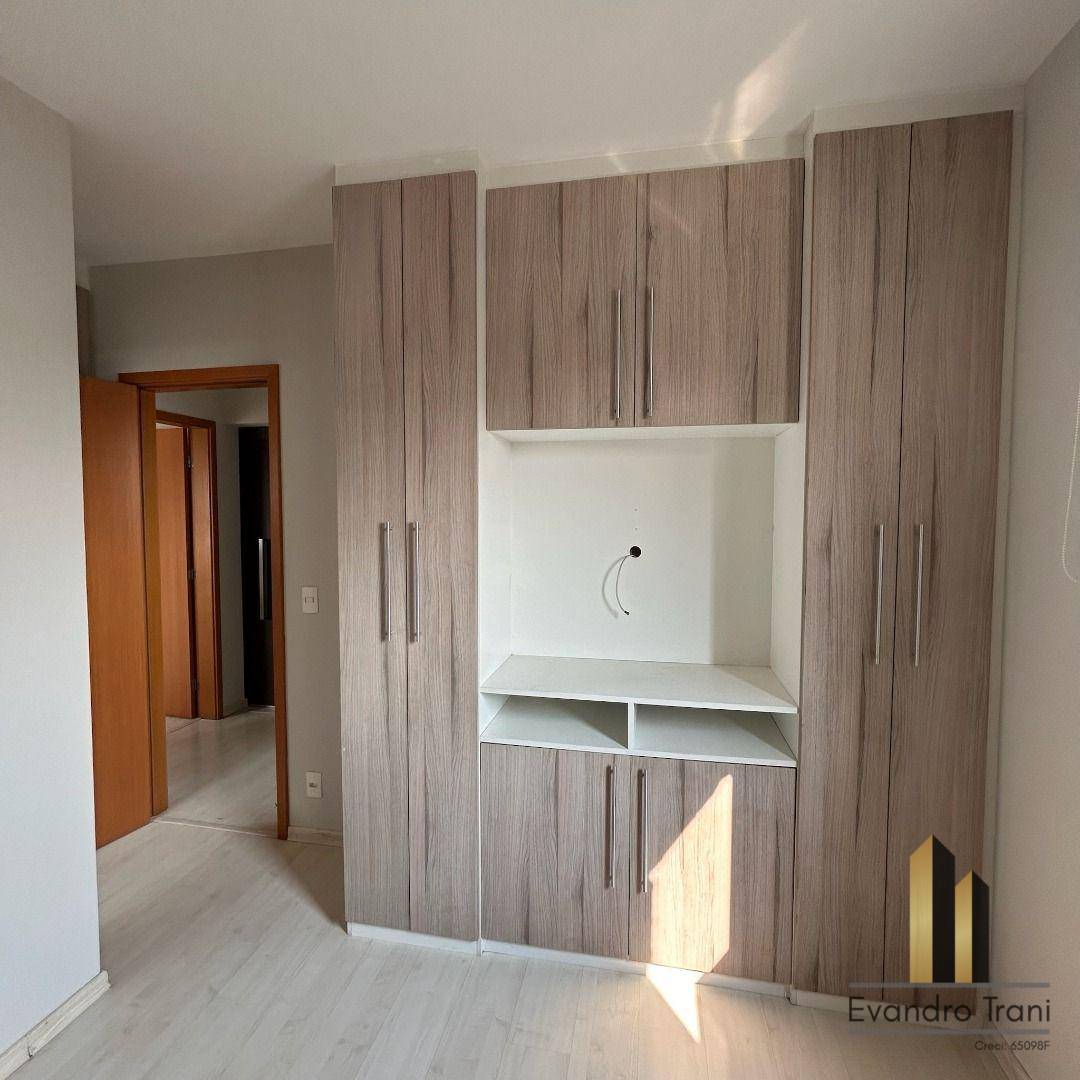 Apartamento à venda com 3 quartos, 80m² - Foto 4