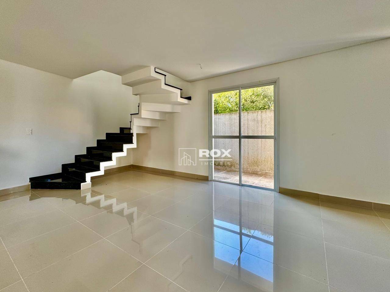 Sobrado à venda e aluguel com 3 quartos, 114m² - Foto 3