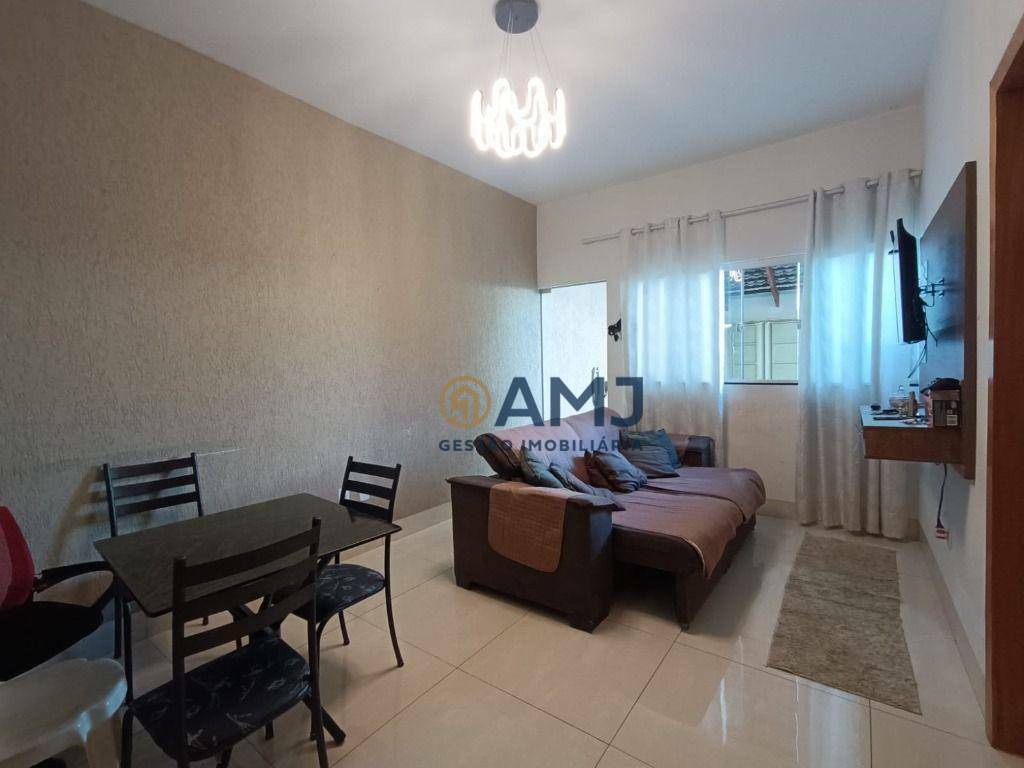 Casa à venda com 2 quartos, 93m² - Foto 2