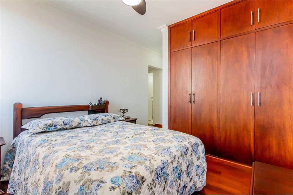 Apartamento à venda com 3 quartos, 105m² - Foto 23