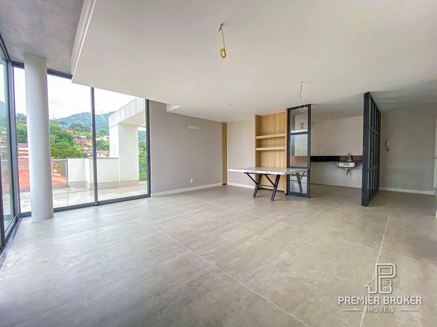 Cobertura à venda com 3 quartos, 207m² - Foto 1