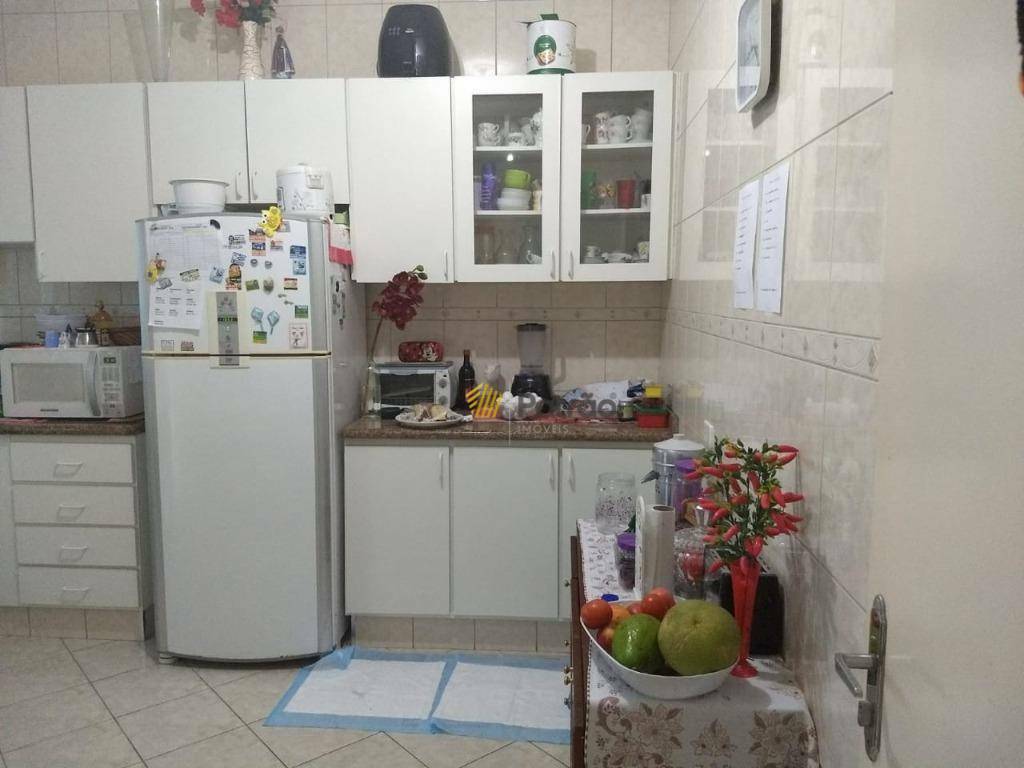 Casa à venda com 2 quartos, 138m² - Foto 13