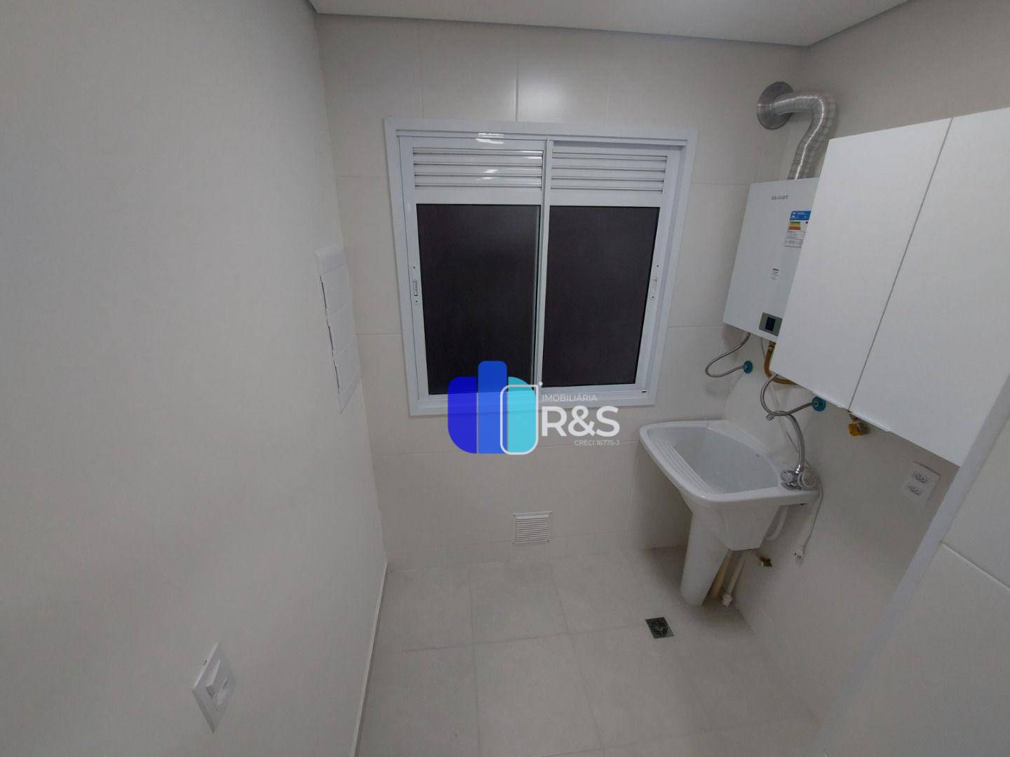 Apartamento para alugar com 2 quartos, 64m² - Foto 11