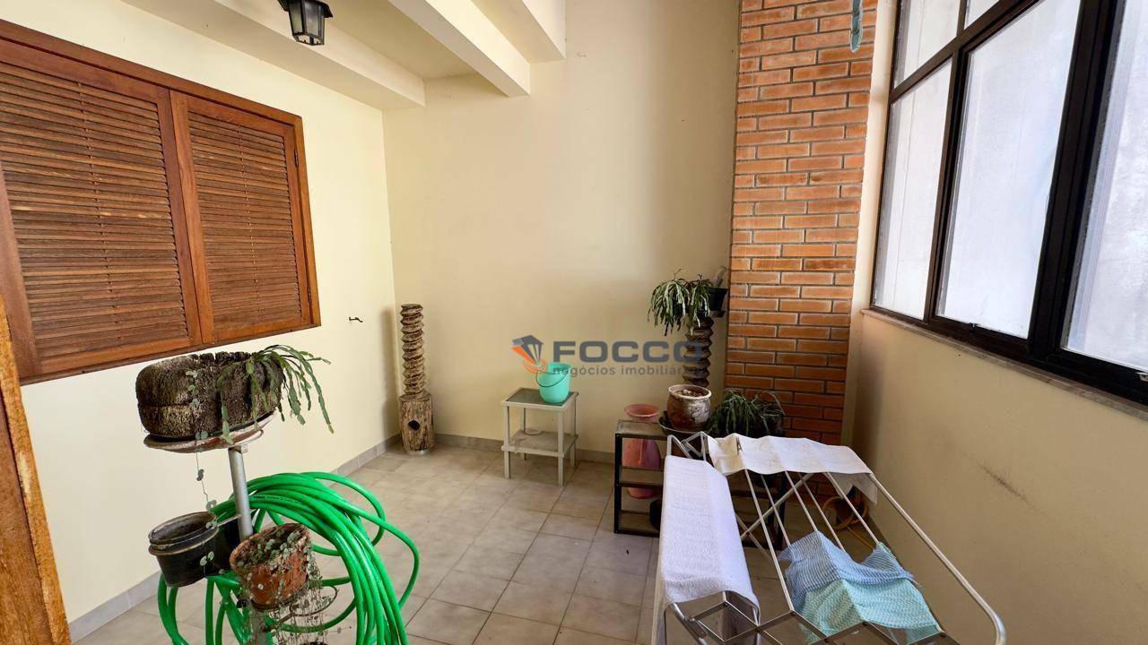 Casa à venda com 5 quartos, 320m² - Foto 24