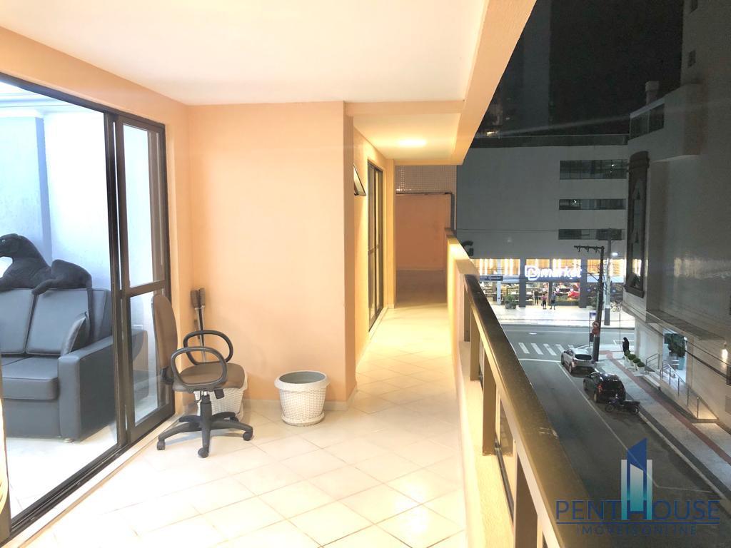 Apartamento à venda com 2 quartos, 90m² - Foto 19