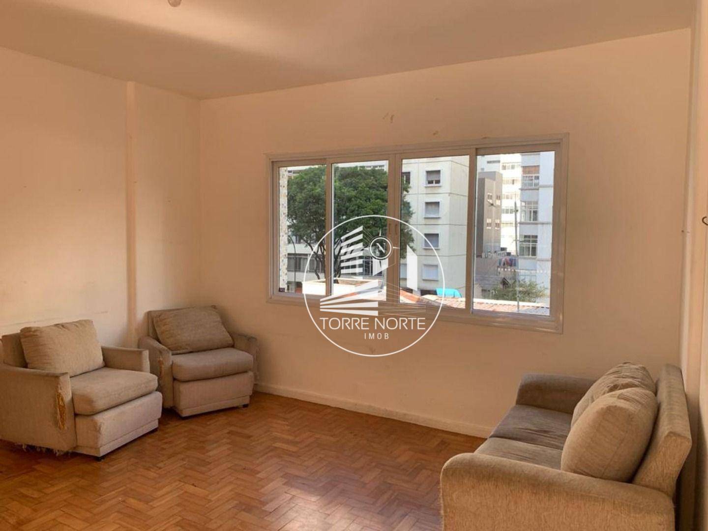 Apartamento à venda com 3 quartos, 144m² - Foto 2