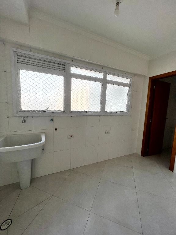 Apartamento à venda com 3 quartos, 130m² - Foto 7