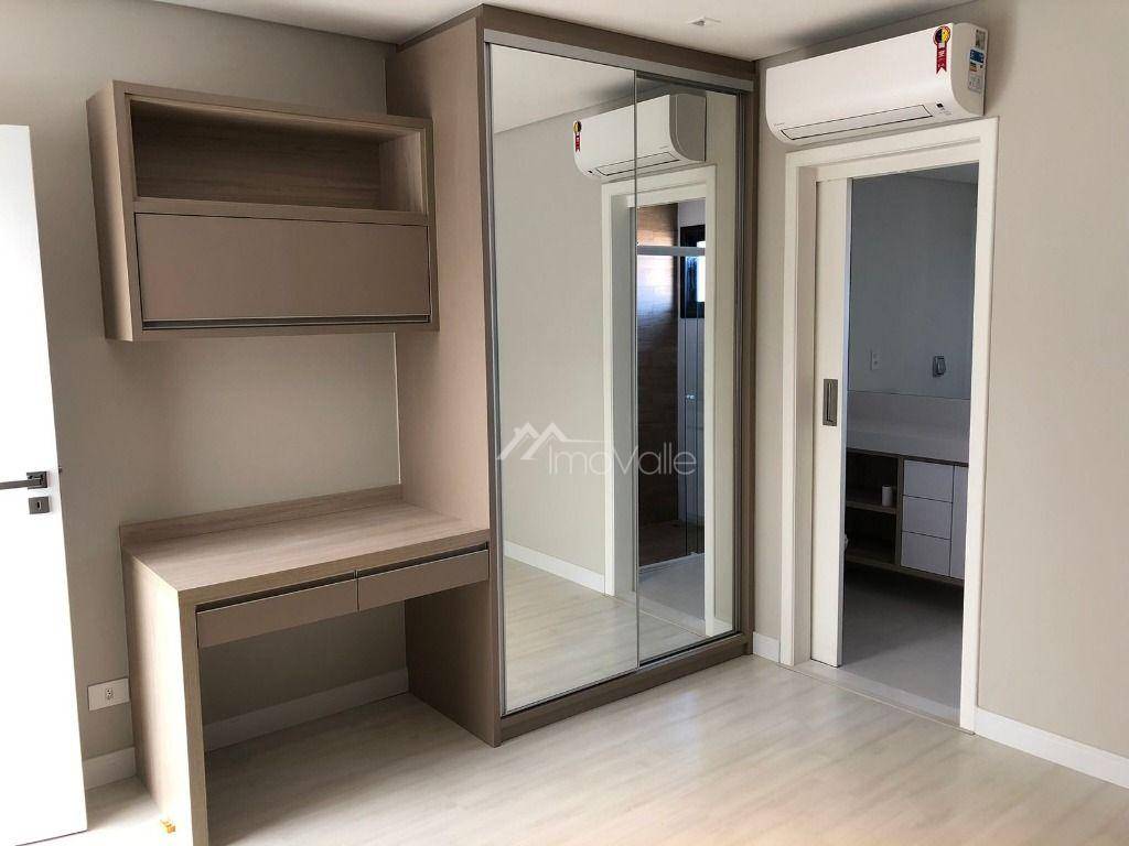 Casa de Condomínio à venda com 4 quartos, 330m² - Foto 19