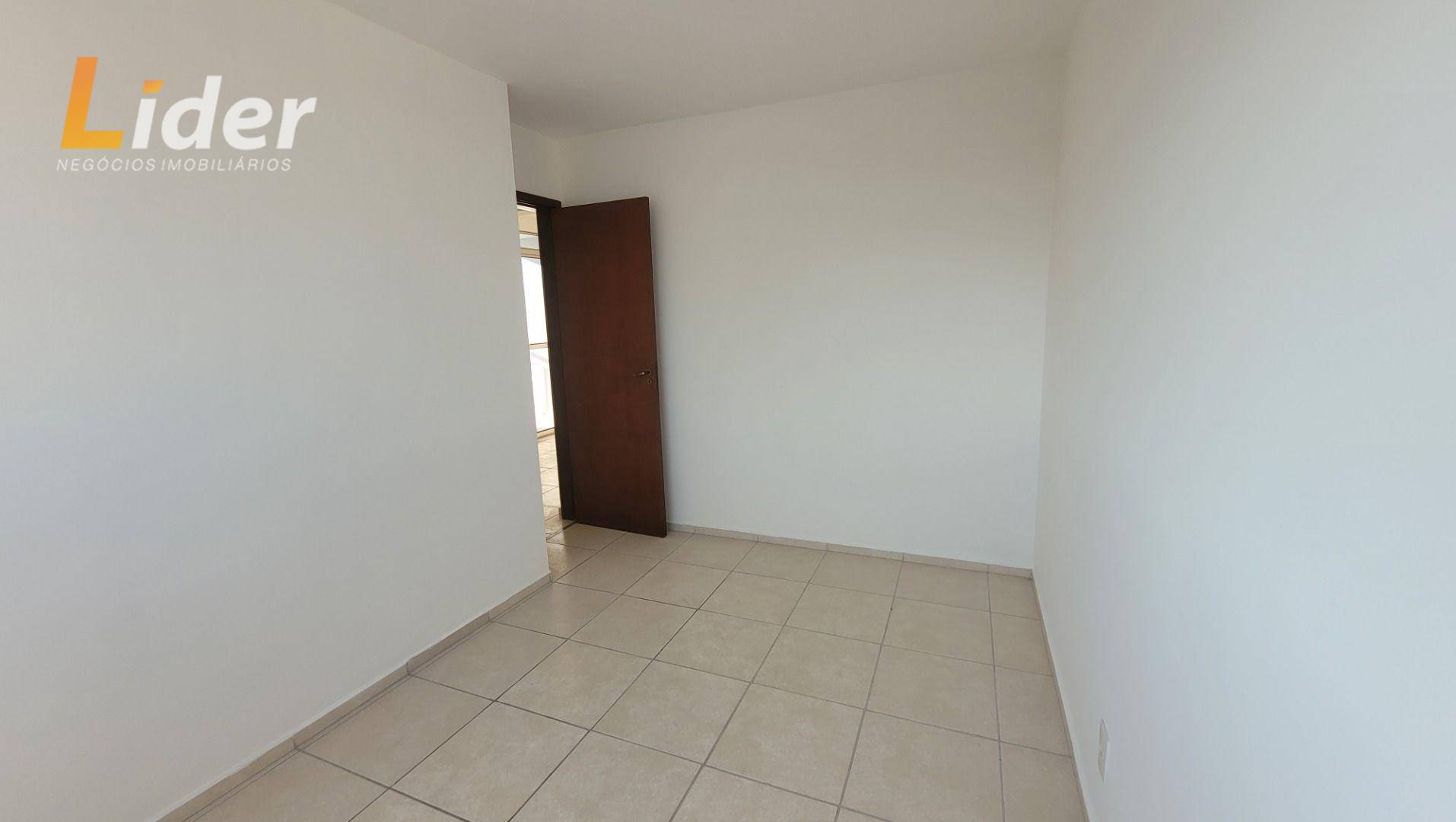 Apartamento à venda com 3 quartos, 75m² - Foto 9