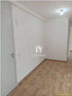 Apartamento à venda com 2 quartos, 42m² - Foto 2