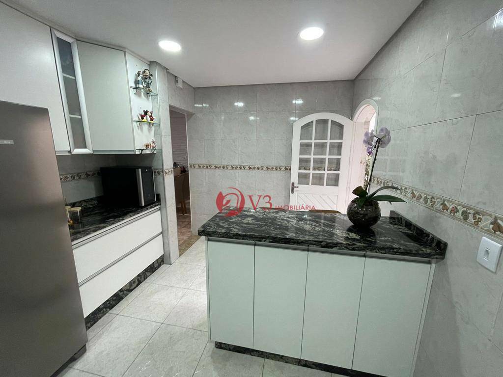 Sobrado à venda com 3 quartos, 180m² - Foto 6