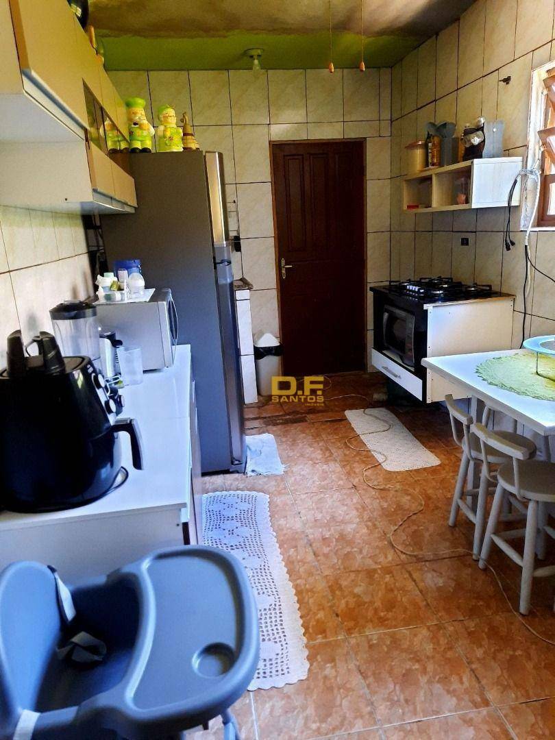 Casa à venda com 2 quartos, 70m² - Foto 14