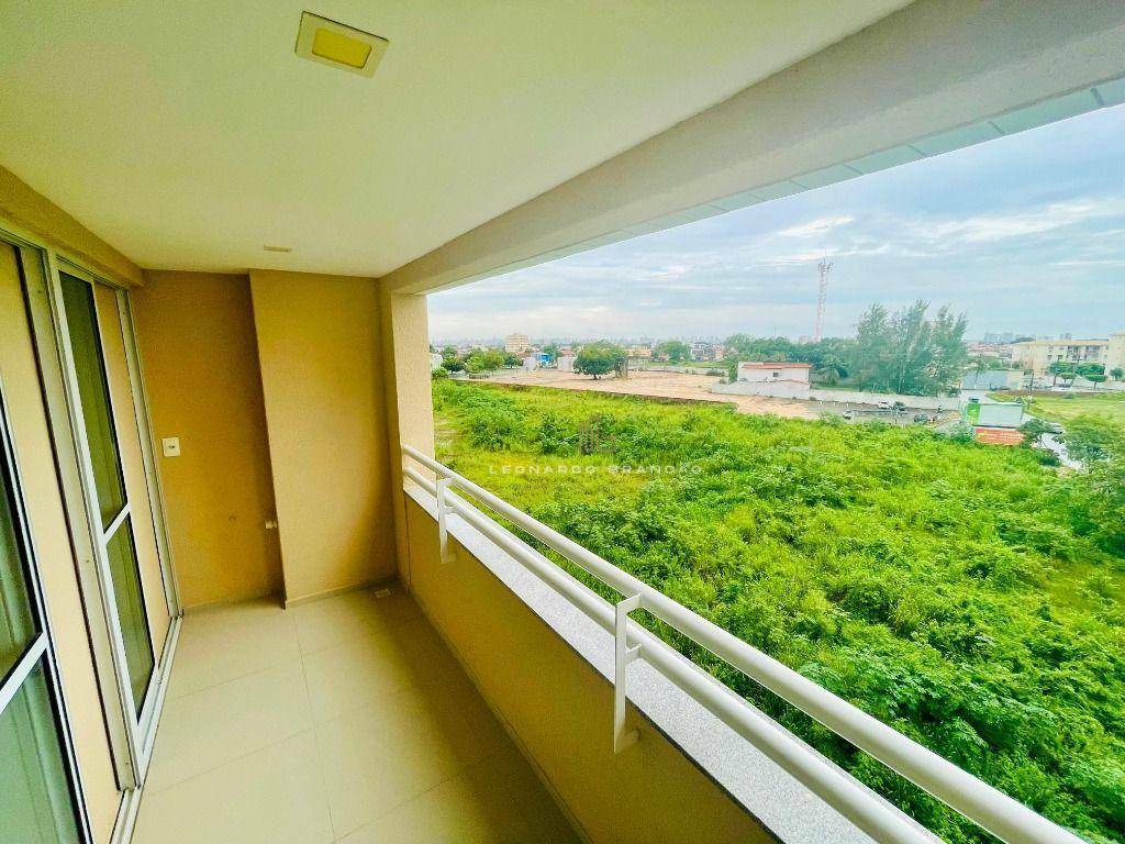 Apartamento à venda com 3 quartos, 91m² - Foto 2