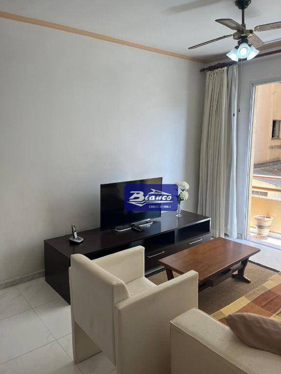 Apartamento para alugar com 2 quartos, 75m² - Foto 21