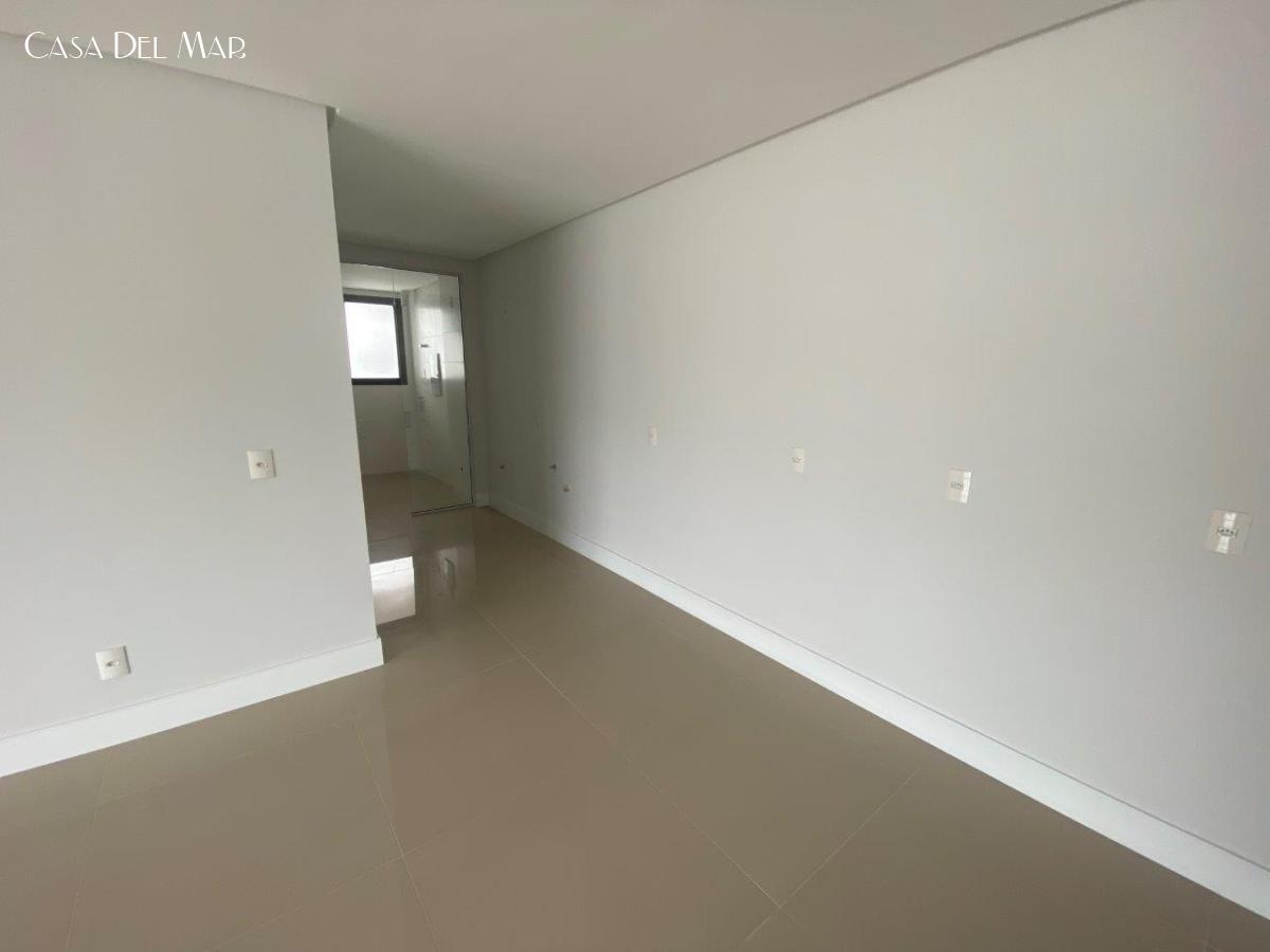 Apartamento à venda com 3 quartos, 123m² - Foto 17