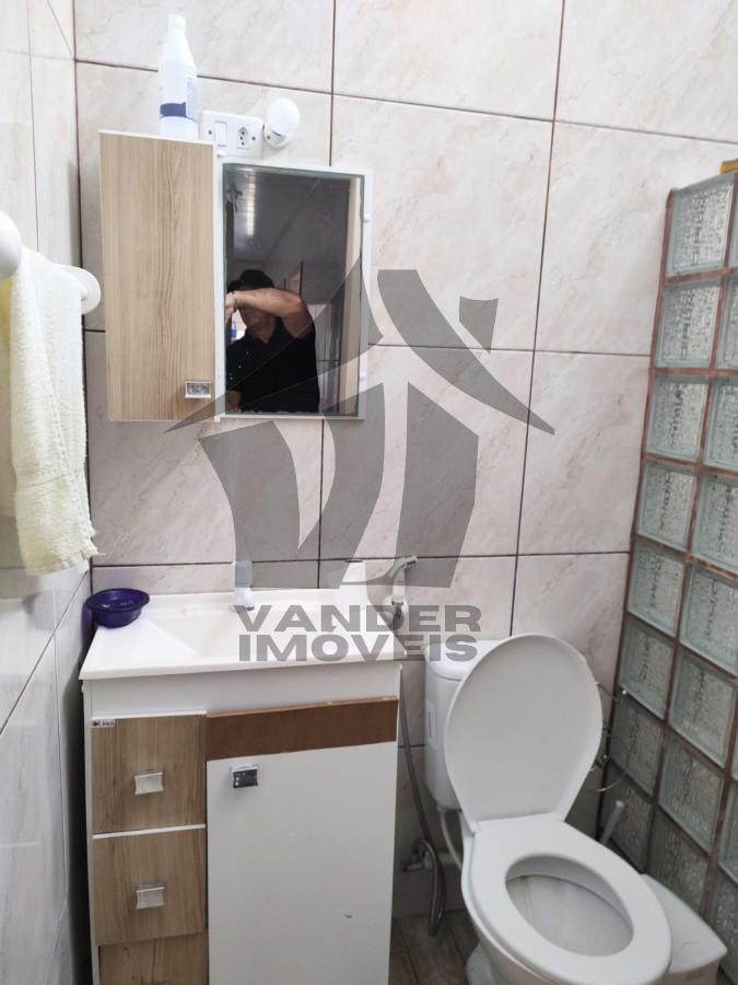 Casa à venda com 6 quartos, 300m² - Foto 9