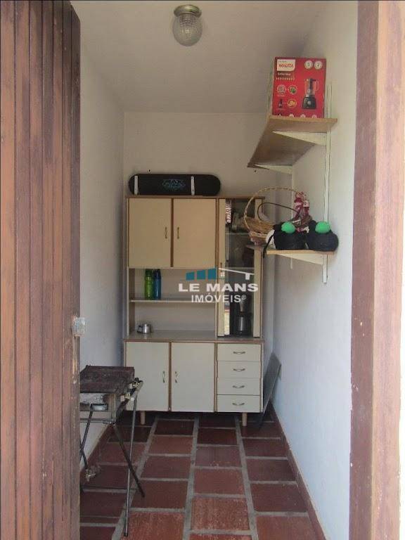 Chácara à venda com 6 quartos, 700m² - Foto 32