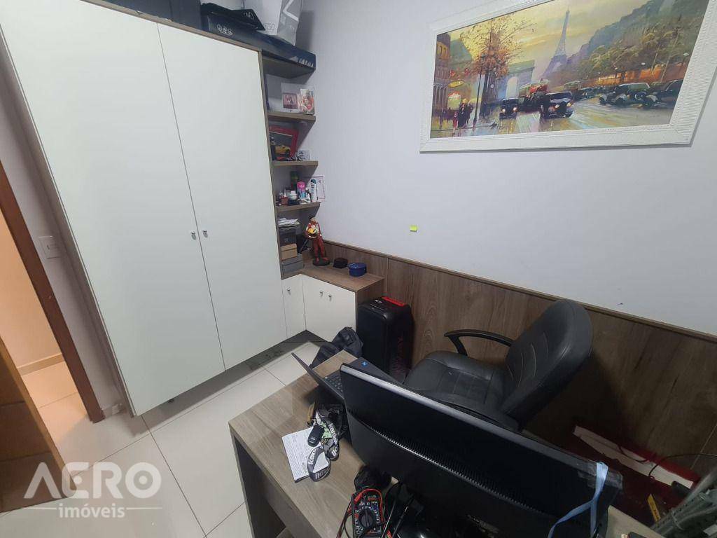 Casa à venda com 3 quartos, 260m² - Foto 9