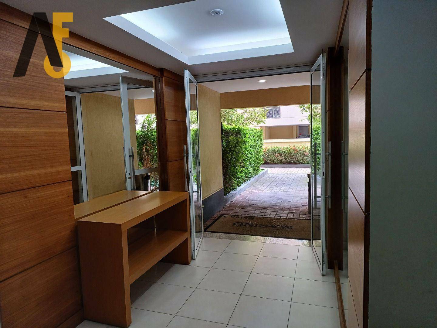 Apartamento à venda com 3 quartos, 83m² - Foto 32