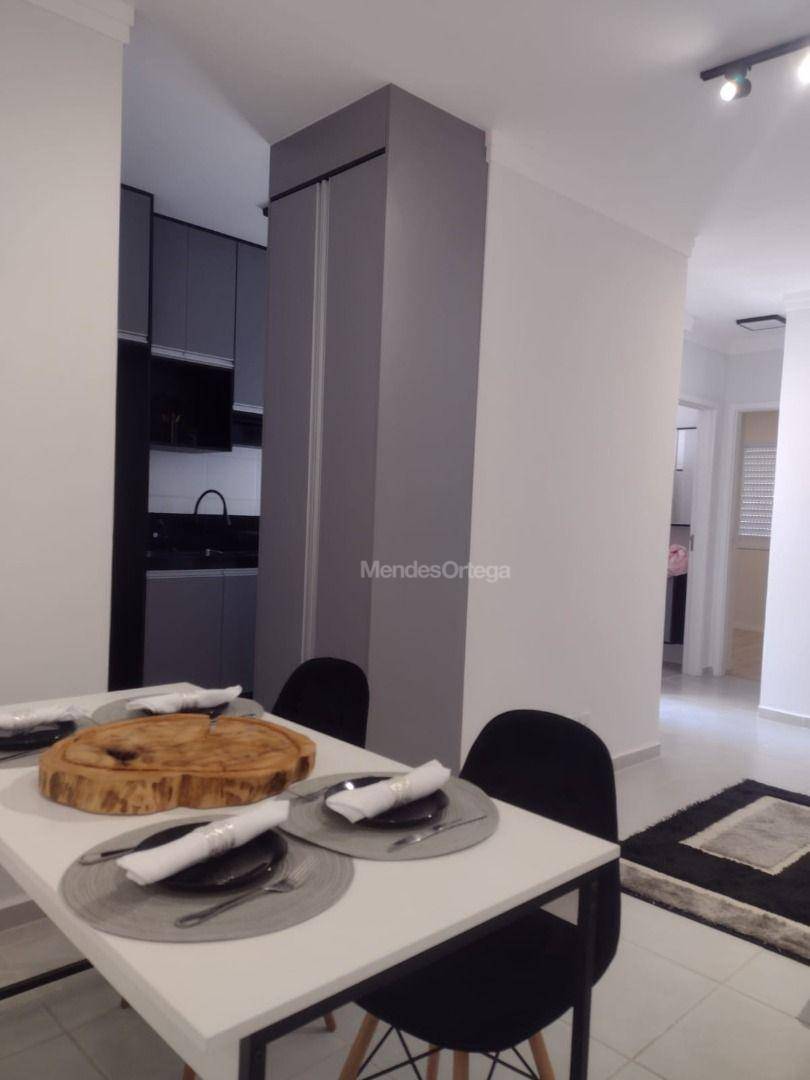 Apartamento para alugar com 2 quartos, 48m² - Foto 4