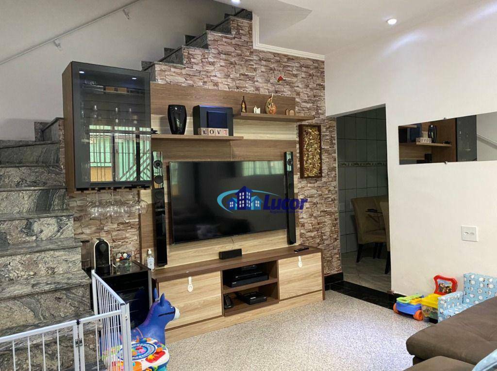 Sobrado à venda com 2 quartos, 69m² - Foto 1