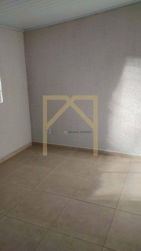 Casa à venda com 1 quarto, 50m² - Foto 4