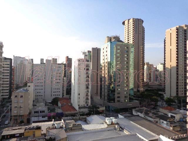 Apartamento para alugar com 2 quartos, 70m² - Foto 4