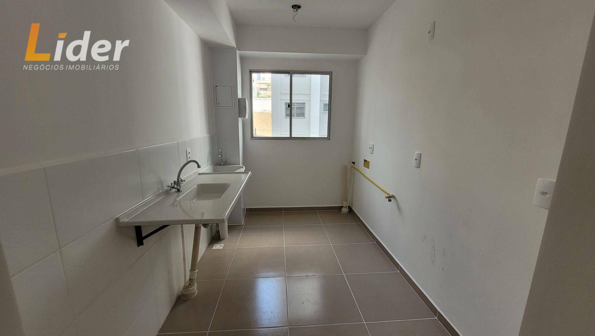 Apartamento para alugar com 2 quartos, 65m² - Foto 9