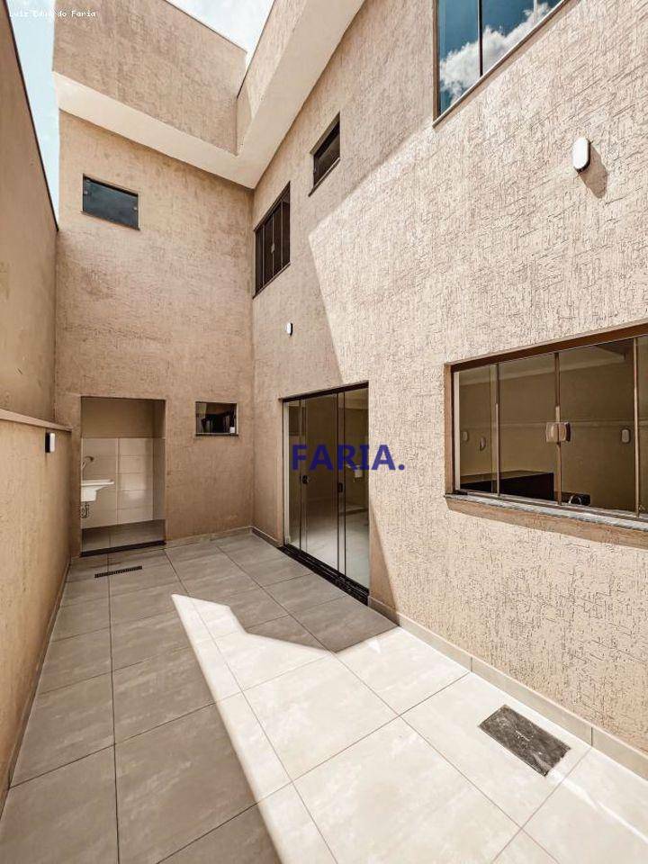 Casa à venda com 2 quartos, 102m² - Foto 3