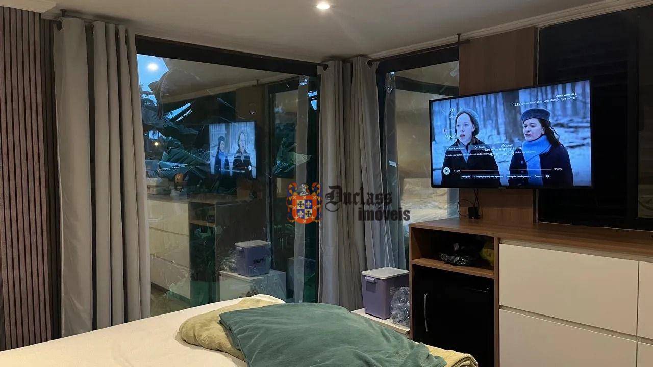 Casa de Condomínio à venda com 5 quartos, 200m² - Foto 10