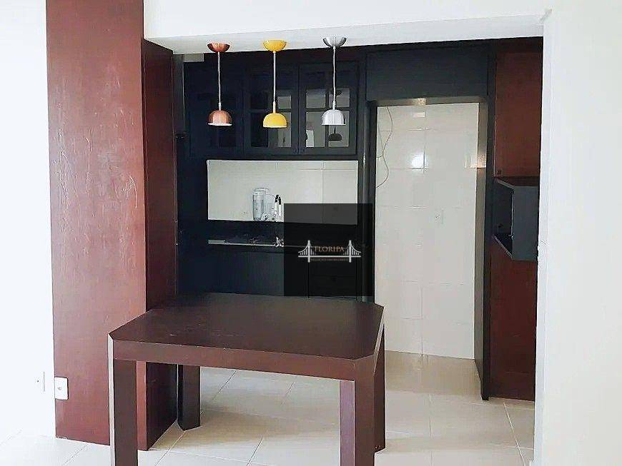 Apartamento à venda com 2 quartos, 66m² - Foto 2