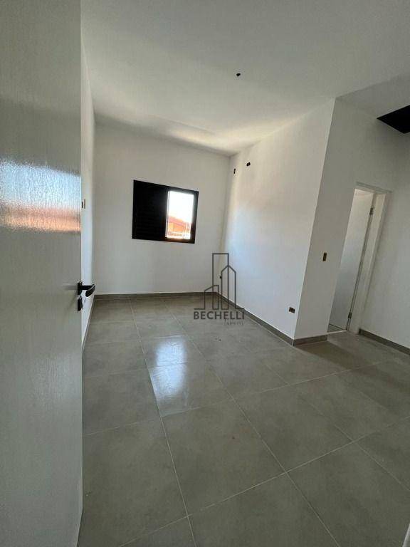 Casa à venda com 2 quartos, 74m² - Foto 3