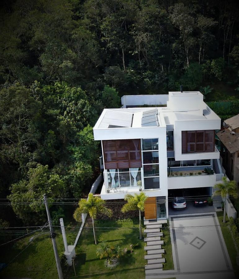 Casa de Condomínio à venda com 3 quartos, 360m² - Foto 9