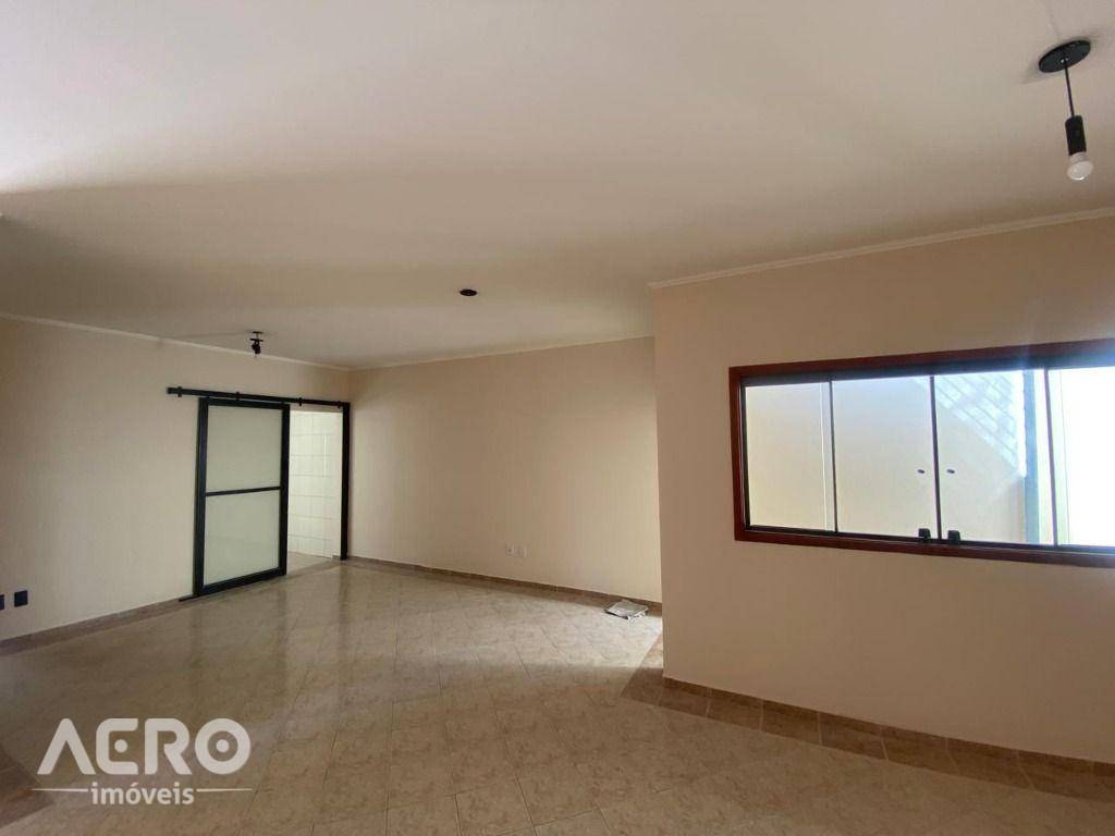 Casa, 3 quartos, 220 m² - Foto 4