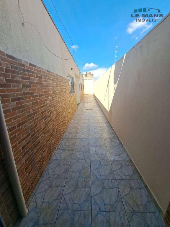 Casa à venda com 2 quartos, 80m² - Foto 12