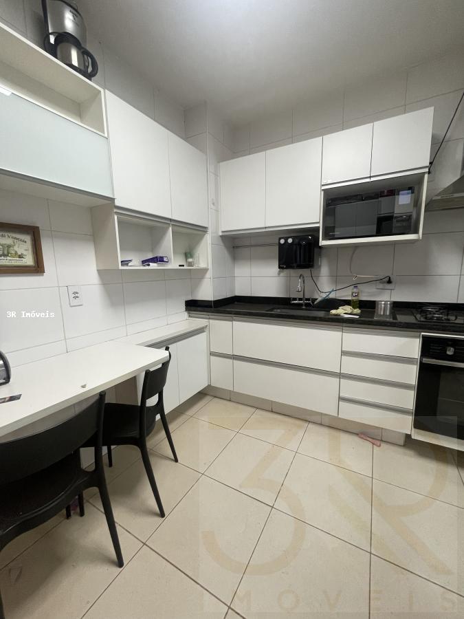 Apartamento para alugar com 3 quartos, 119m² - Foto 10