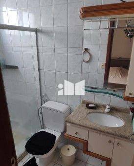 Apartamento para alugar com 5 quartos, 210m² - Foto 23