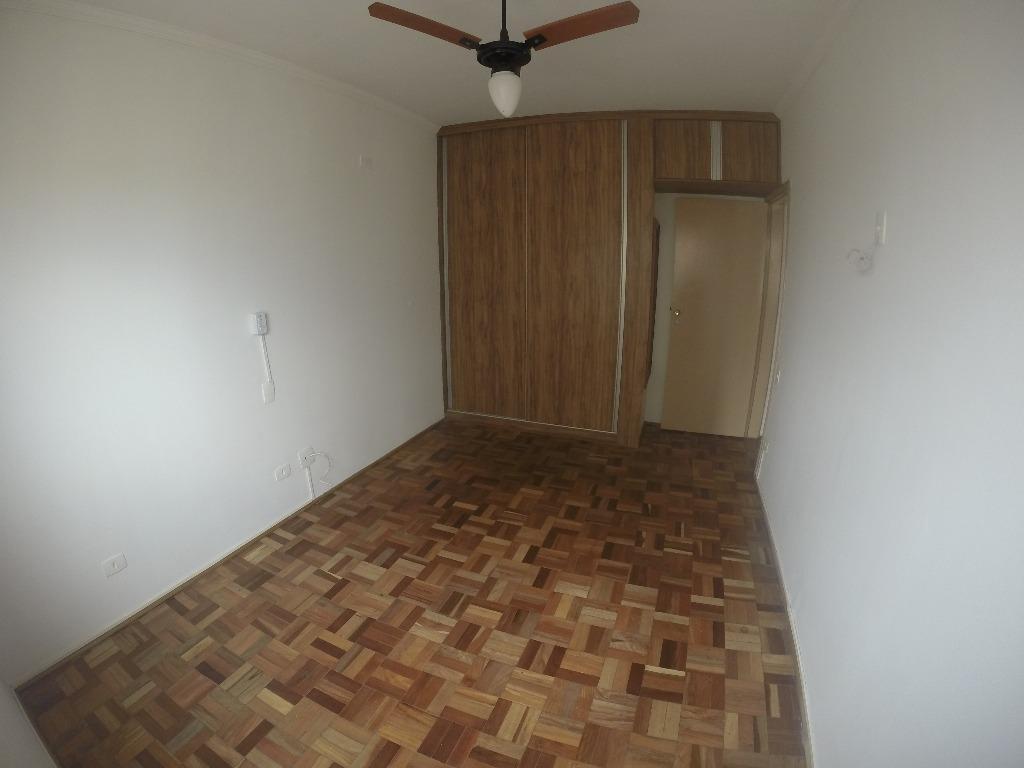 Apartamento à venda e aluguel com 2 quartos, 70m² - Foto 12